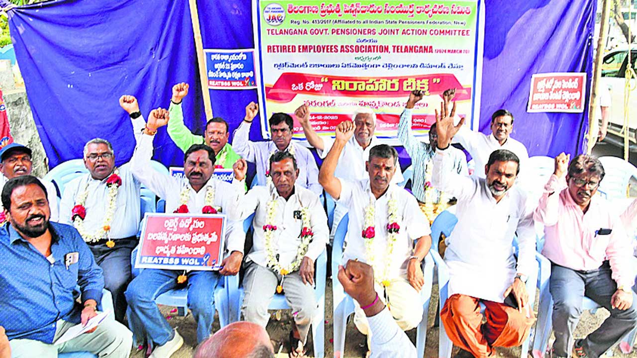 ప్రాణాలు పోతున్నా బెనిఫిట్స్‌ ఇవ్వరా?