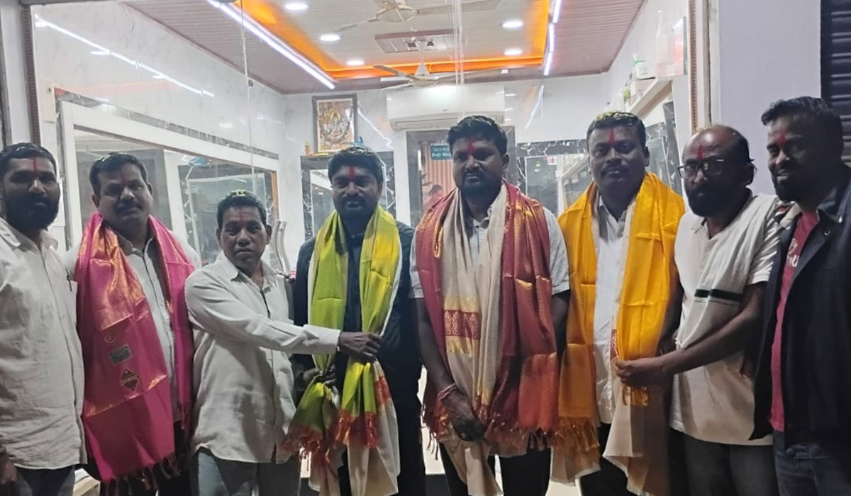 Peddapally | బ్రాహ్మణపల్లి సర్పంచ్ గా రిటైర్డ్ ఆర్మీ జవాన్ విజయ్ సతీమణి రోజారాణి యాదవ్