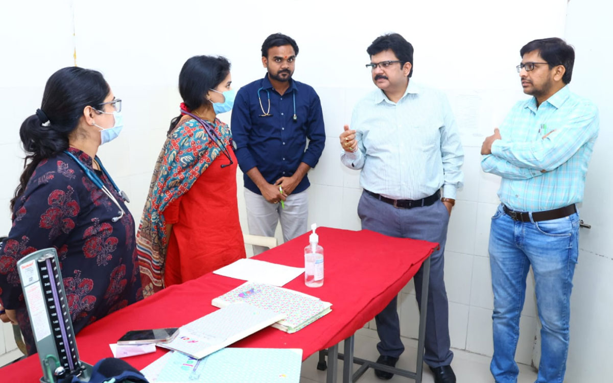 Yadadri Bhuvanagiri : యాదాద్రి భువనగిరి జిల్లా ఆస్ప‌త్రి సిబ్బంది 82 మందికి షోకాజు నోటీసులు