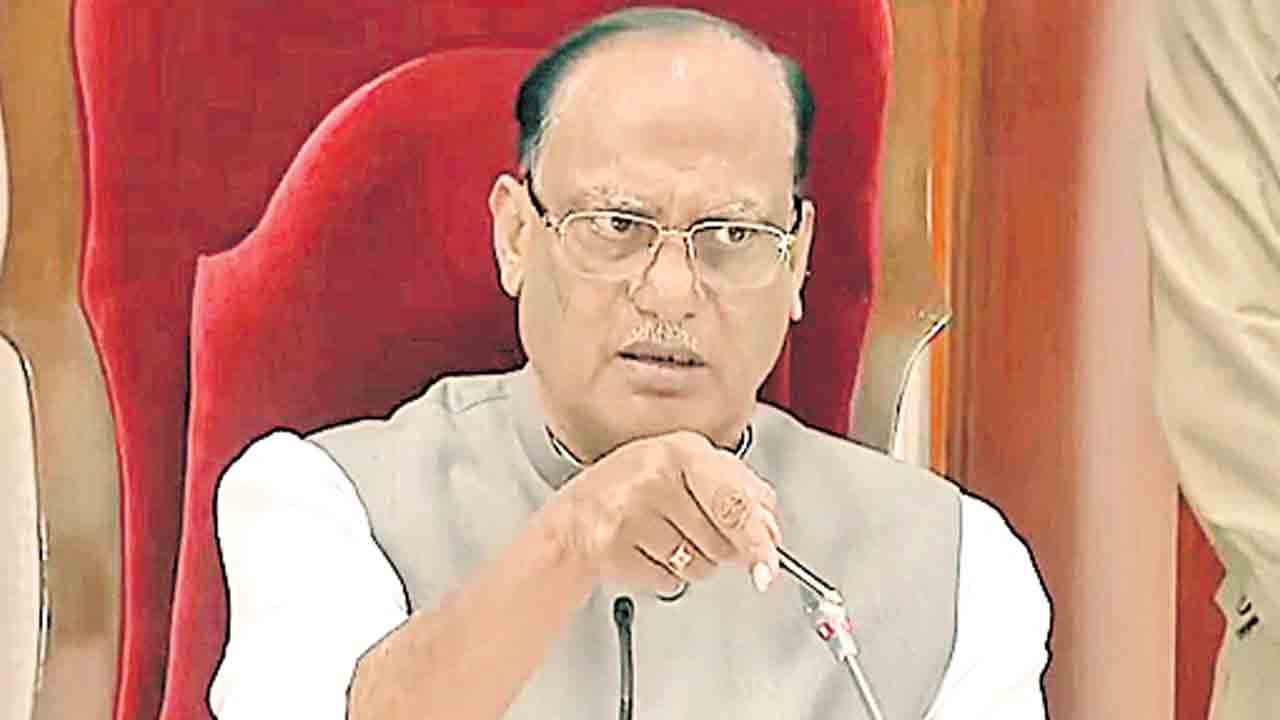 భట్టికి మండలి చైర్మన్‌ షాక్‌.. మీరు చెబుతున్నది కరెక్ట్ కాదు.. కరెంటు సమస్యలున్నాయన్న గుత్తా