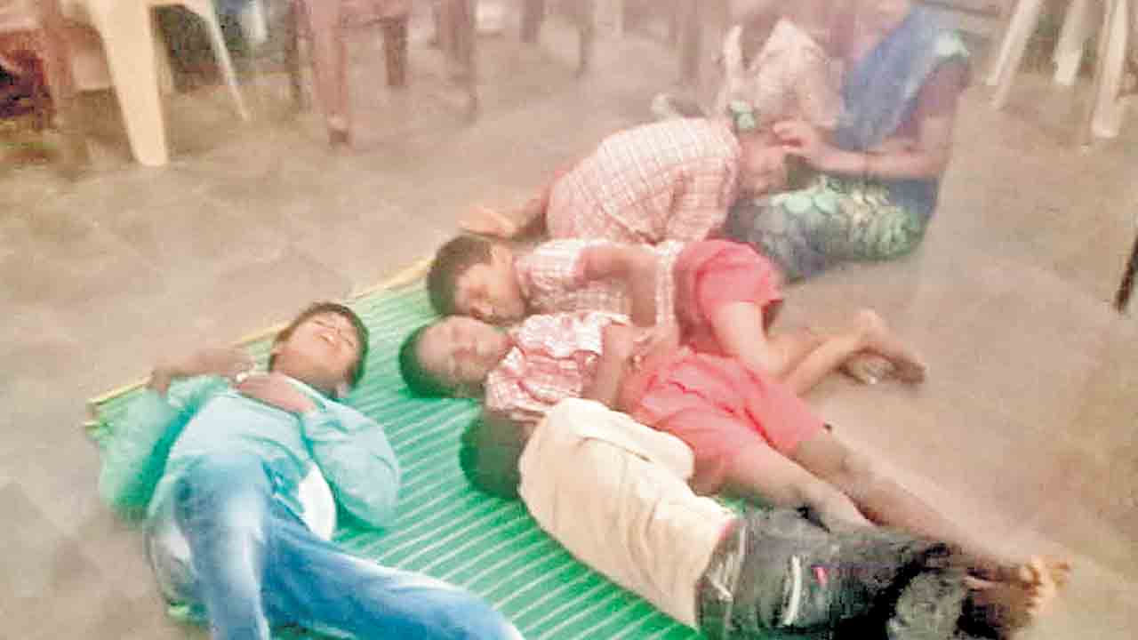 వికటించిన మధ్యాహ్నభోజనం.. 8 మంది విద్యార్థులకు అస్వస్థత