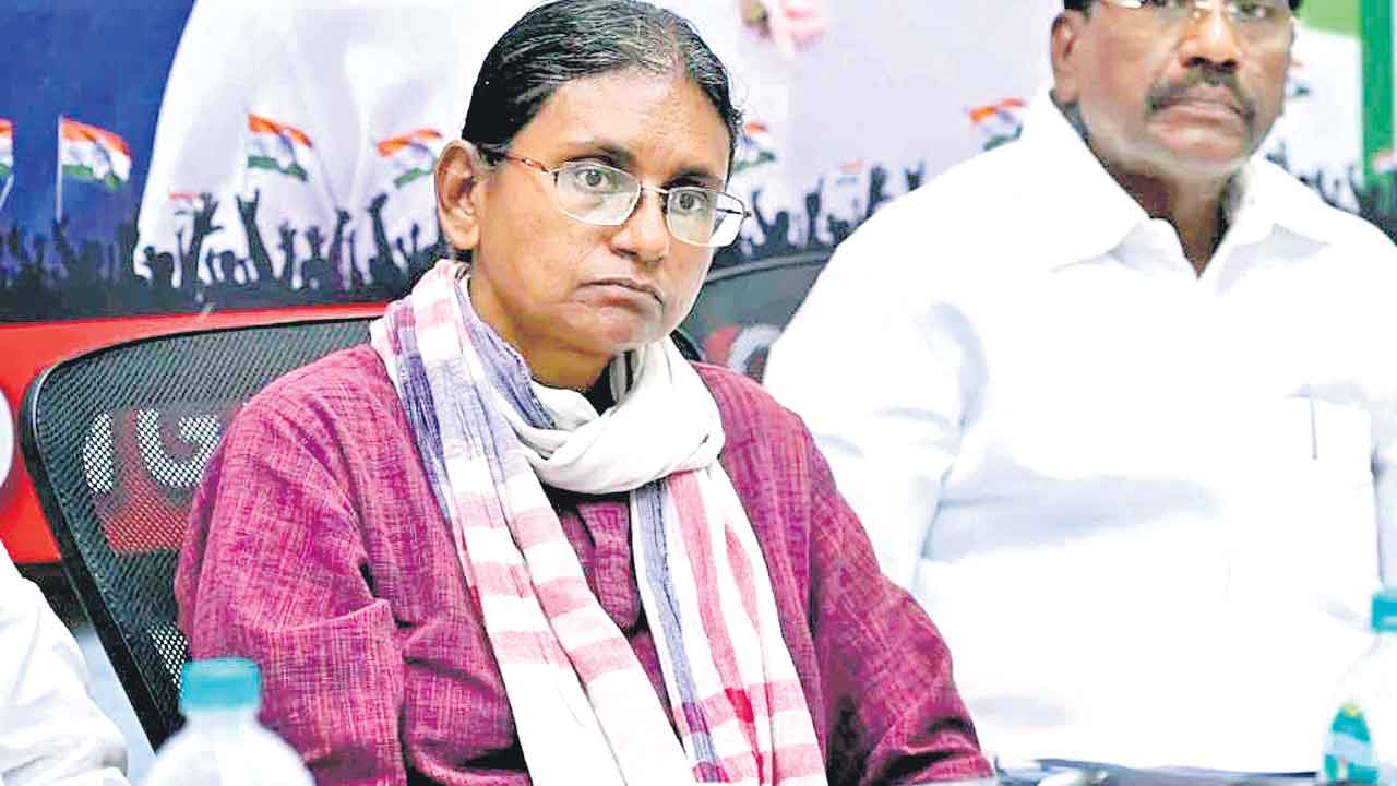 Meenakshi Natarajan | మీనాక్షికి ఇదే చివరి మీటింగ్‌.. ఈనెలలో ఆమె తెలంగాణను విడిచివెళ్తారని ప్రచారం!