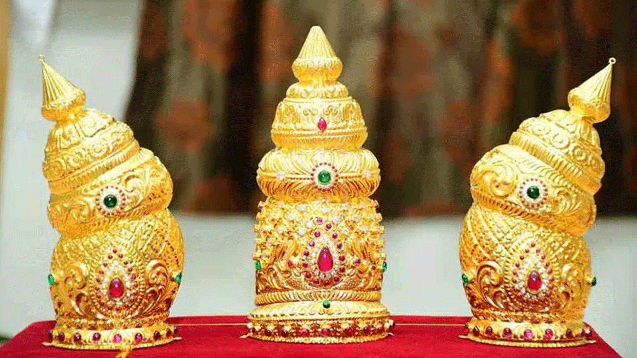 బంగారు కిరీటాలకు ఈ-టెండర్లు.. కిరీటాల తయారీపై ప్రత్యేక కమిటీ ఏర్పాటు