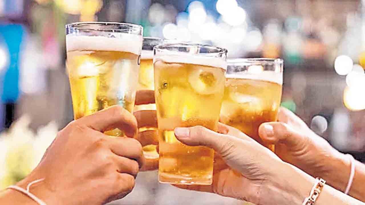 తాగుడే తాగుడు.. లిక్కర్‌ విక్రయాల్లో ఆల్‌టైమ్‌ రికార్డు