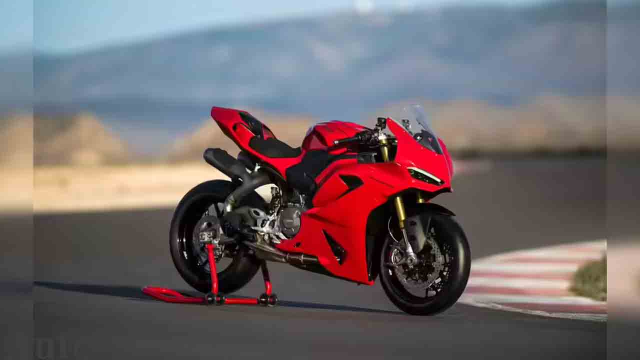 డుకాటీ పది బైకులు