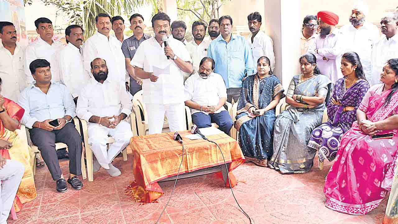 సికింద్రాబాద్‌ అస్తిత్వంపై దాడి.. ప్రజాప్రతినిధుల సమావేశంలో మాజీ మంత్రి తలసాని ఆగ్రహం