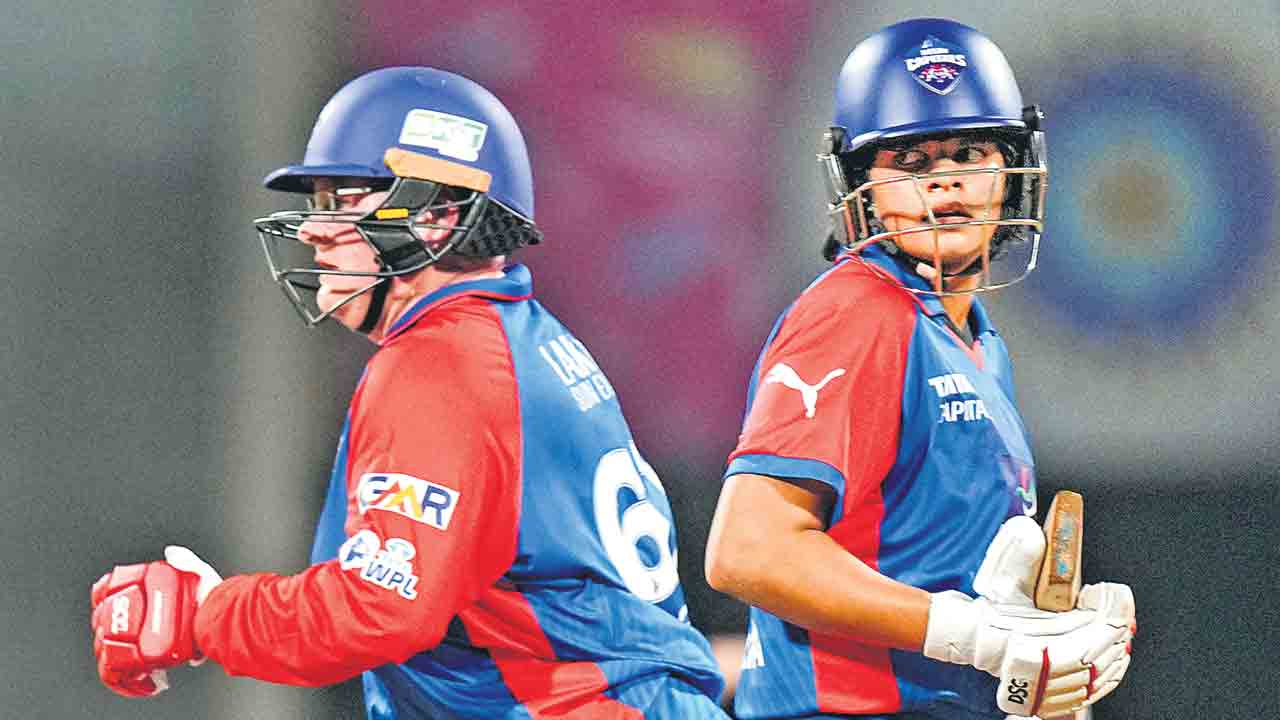 ఢిల్లీ బోణీ.. యూపీకి మూడో పరాభవం