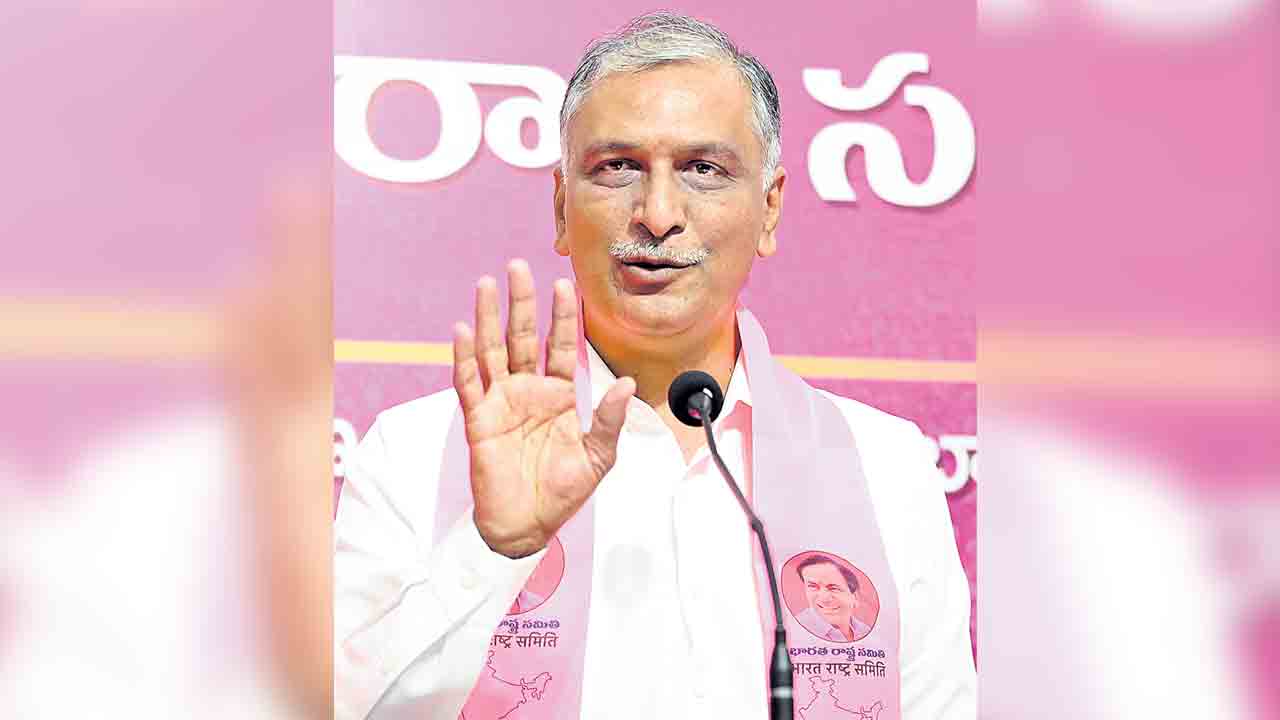 సజ్జనార్‌.. కాంగ్రెస్‌ కండువా కప్పుకో.. పండుగ పూట జర్నలిస్టుల అక్రమ అరెస్టులా?