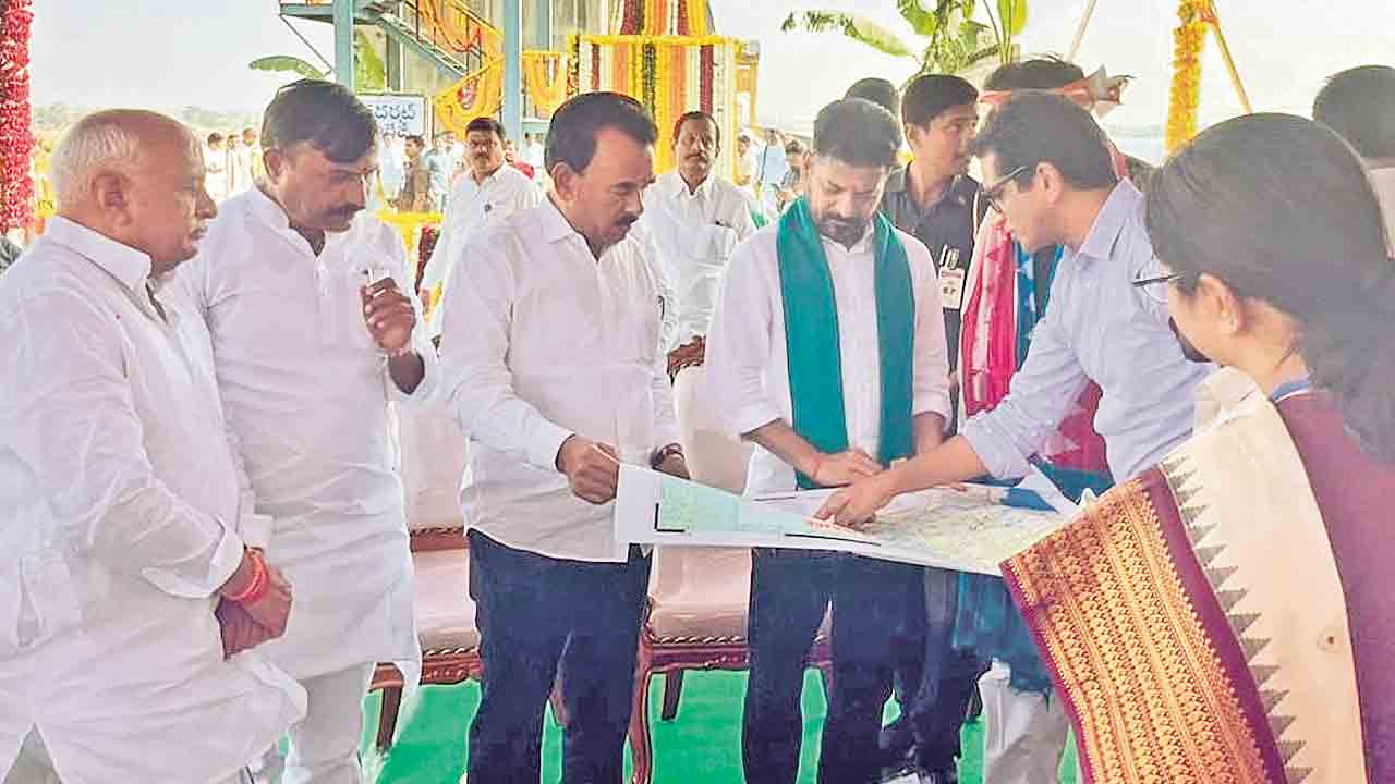 పనుల పూర్తికి సహకరించండి