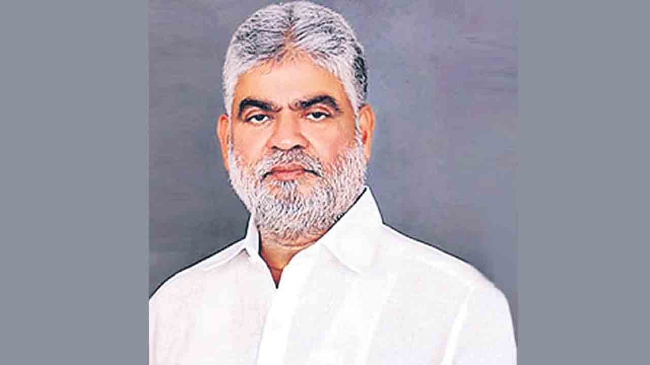 స్పీకర్‌కు సుప్రీంకోర్టు ధిక్కరణ నోటీసులు