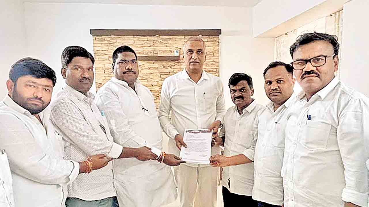 అక్రెడిటేషన్‌ సమస్యపై అసెంబ్లీలో ప్రశ్నిస్తాం