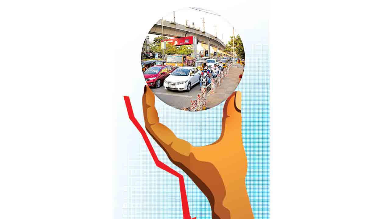 హెచ్‌ సిటీ రివర్స్‌ గేర్‌.. సర్కార్‌ అనాలోచిత నిర్ణయం అటకెక్కిన ప్రాజెక్ట్‌