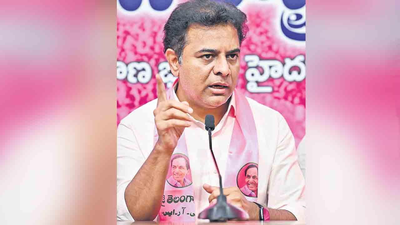 పాలన చేతగాక.. కక్ష సాధింపు… కేటీఆర్‌కు సిట్‌ నోటీసులు ఇవ్వడంపై బీఆర్‌ఎస్‌ నేతల ఆగ్రహం