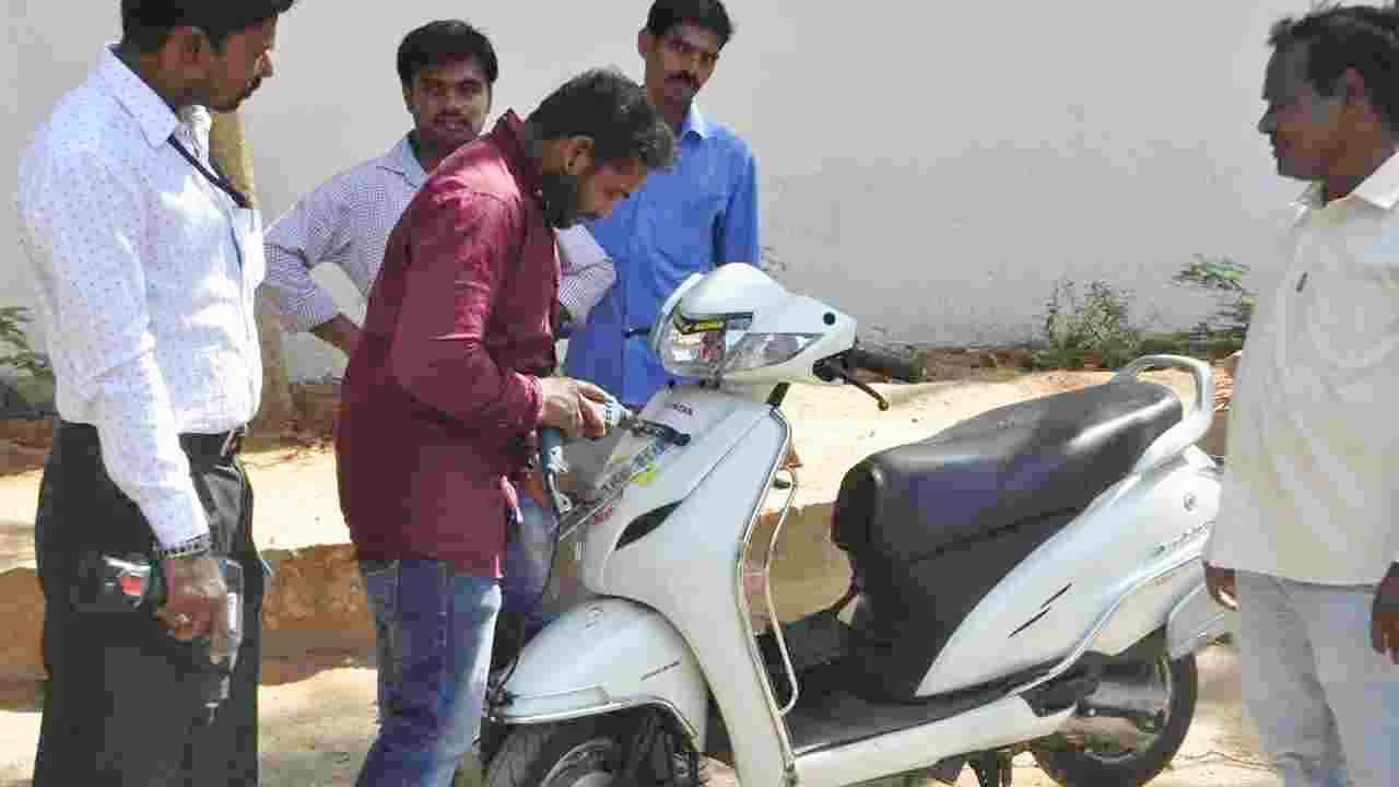 నేటి నుంచి షోరూమ్‌ వద్దే రిజిస్ట్రేషన్‌