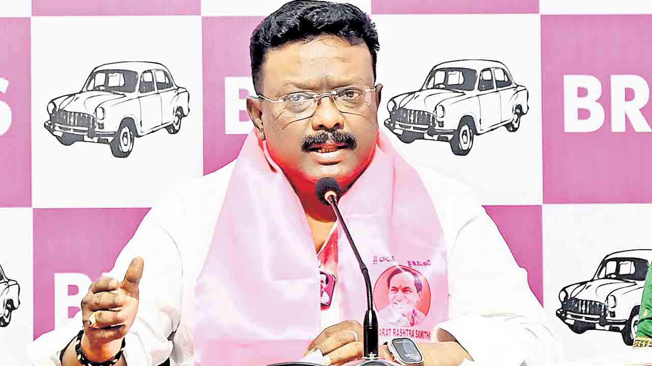 సర్కార్‌ చేతిలో ఈసీ తోలుబొమ్మ.. షెడ్యూల్‌కు, నోటిఫికేషన్‌కు మధ్య గడువు ఏది?