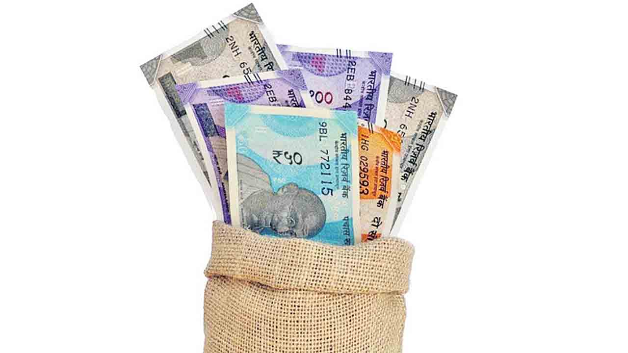 ప్రజాధనం.. మంచినీళ్లప్రాయం.. ప్రెస్‌మీట్ల కోసం తాత్కాలిక ఏర్పాట్లకు 7.65 లక్షలు