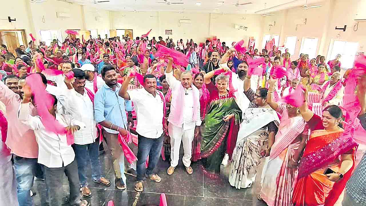 600 మంది బీఆర్‌ఎస్‌లో చేరిక