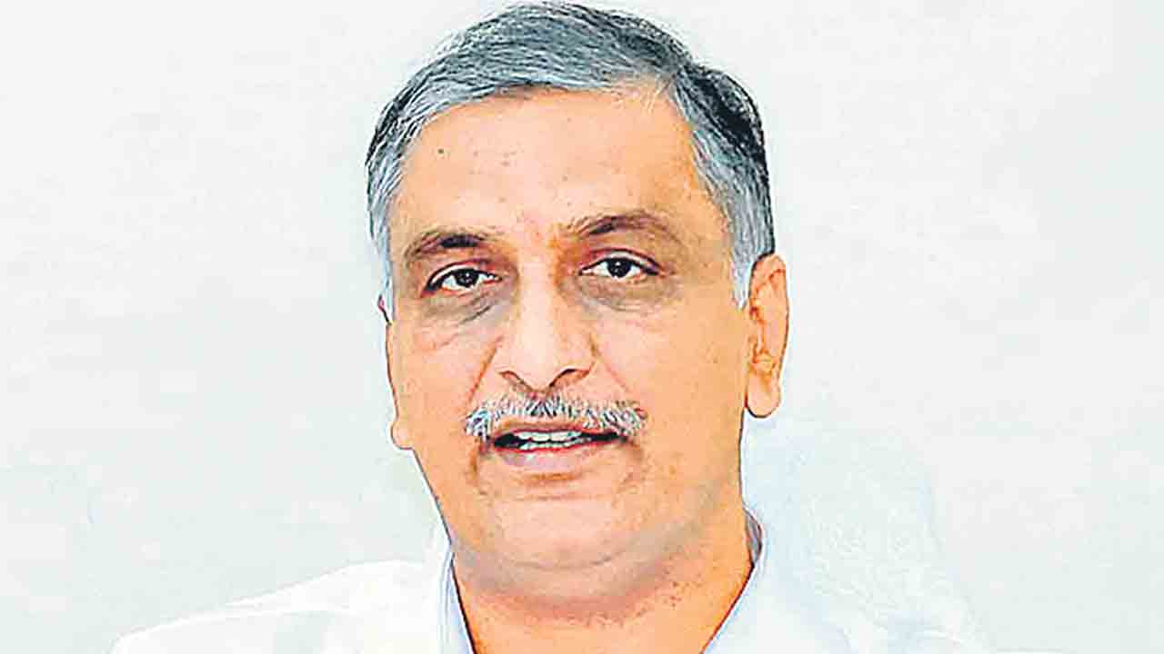 కట్టింది కేసీఆర్‌.. రిబ్బన్‌ కత్తిరించింది కాంగ్రెస్‌