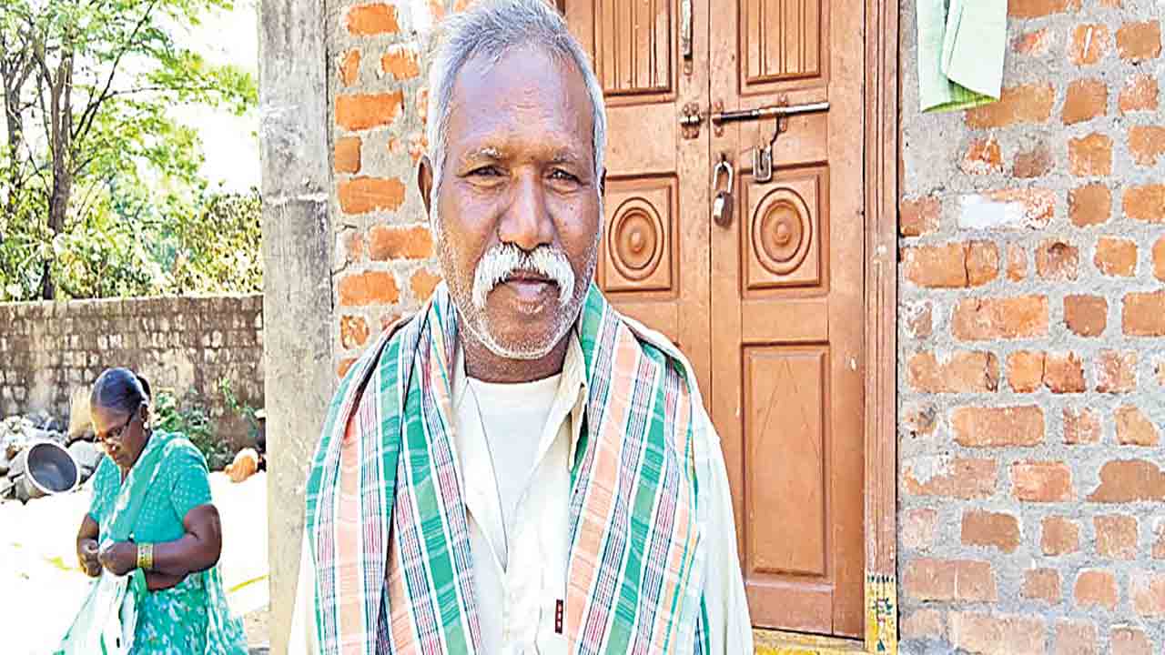 మీరు చనిపోయారు.. పెన్షన్‌ రాదు