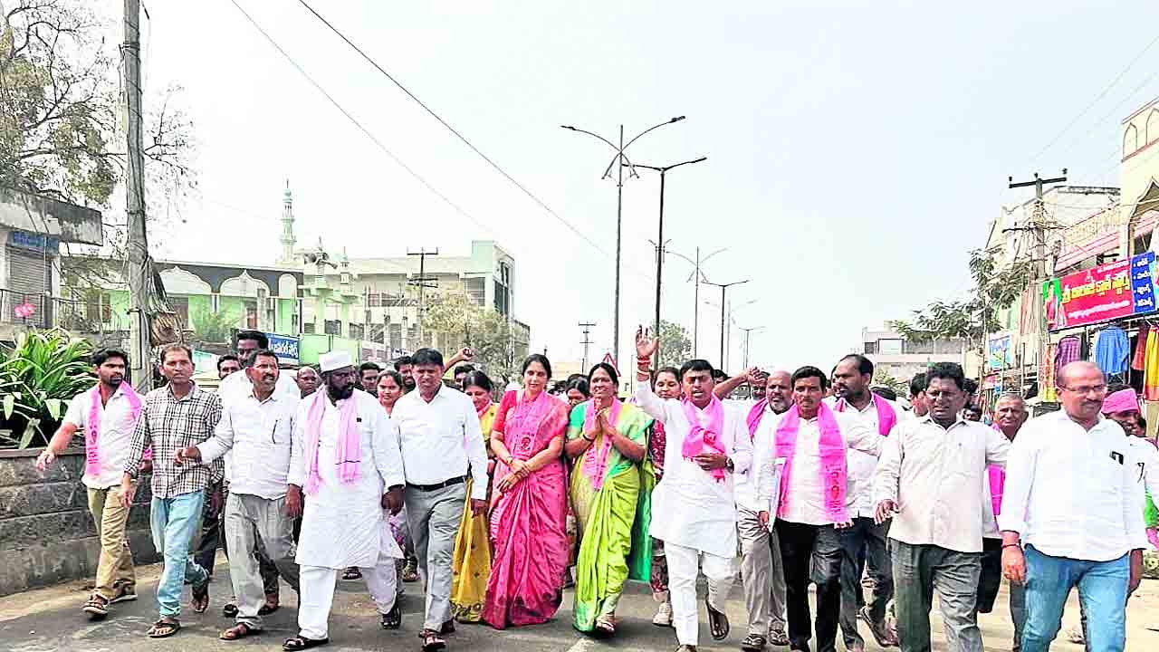నామినేషన్ల జోష్‌..!