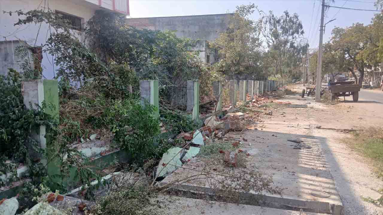 దురాక్రమణ..!