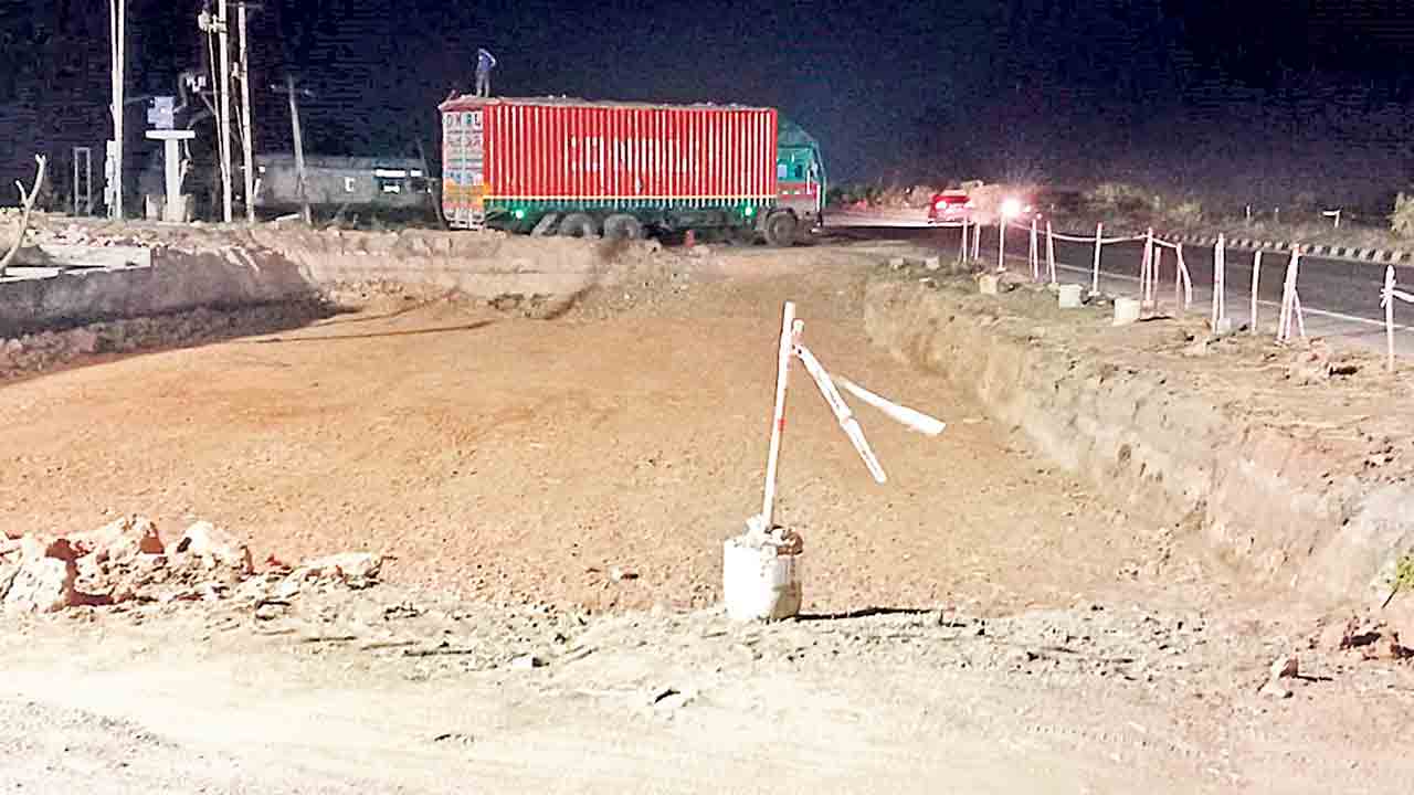 Contractor | 8 కోట్లు ఇస్తావా.. పనులు ఆపాలా?..హైవే కాంట్రాక్టర్‌కు మాజీ ఎమ్మెల్యే బెదిరింపు