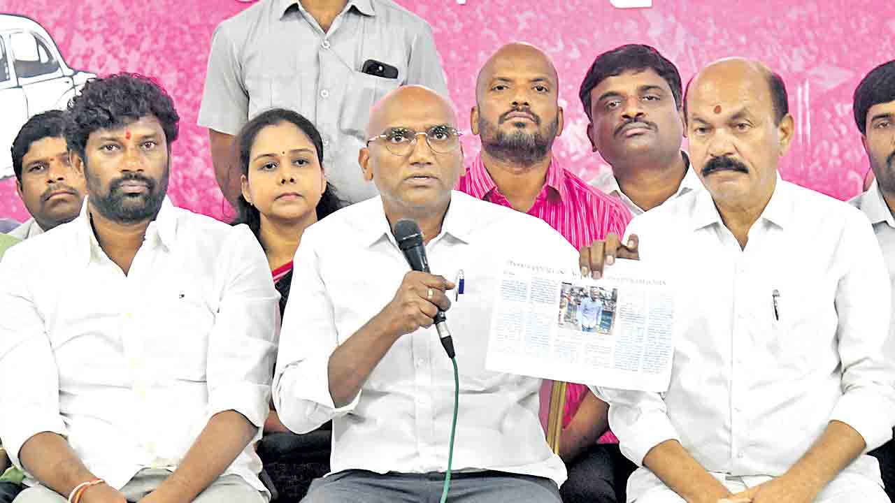 సీపీ సజ్జనార్‌కు విచారణార్హతే లేదు