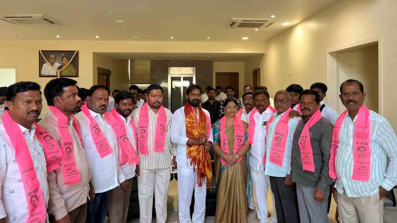 నామినేషన్ల జోరు