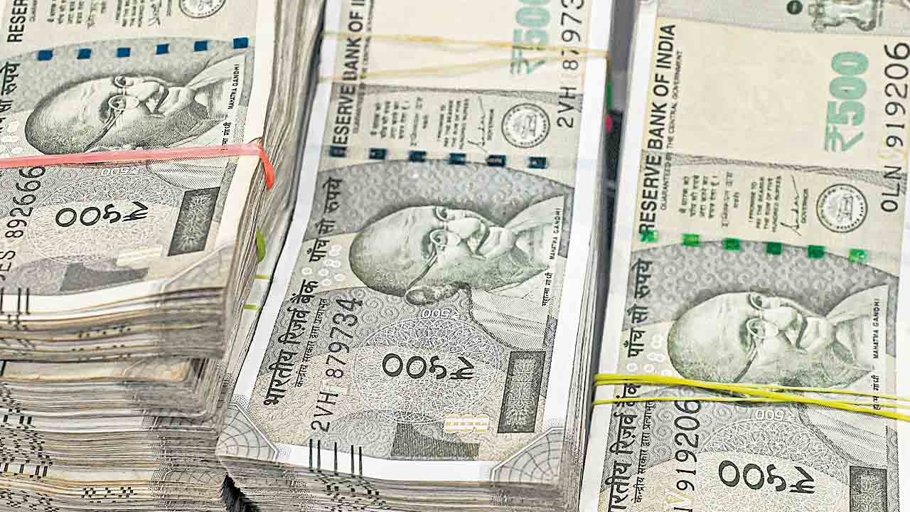 పెండింగ్‌లోనే ఐదు డీఏలు