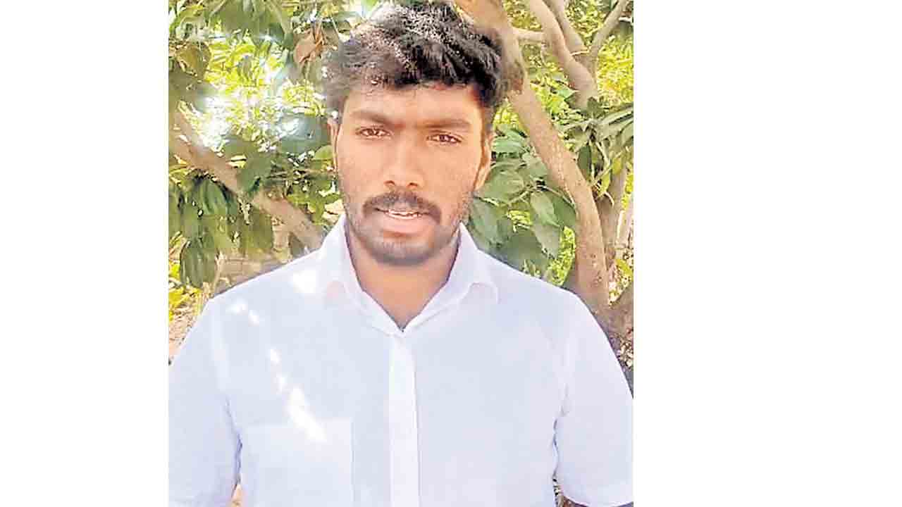 కాంగ్రెస్‌పై నిరుద్యోగి కన్నీటి శాపం!