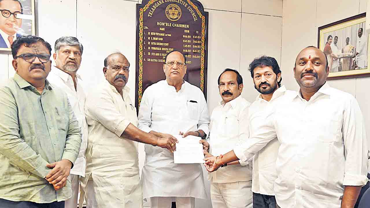 శాసన మండలికే అవమానం..టీవీ డిబేట్‌కు పిలిచి గెట్‌అవుట్‌ అంటారా?