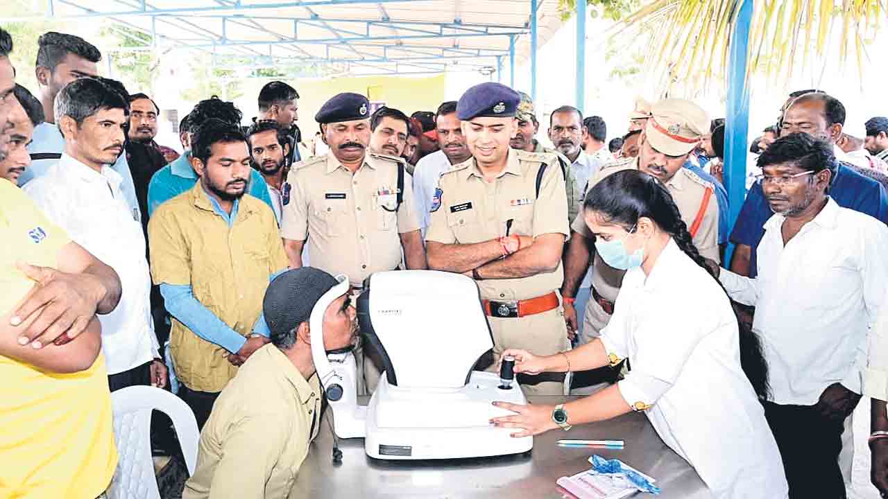 రోడ్డు ప్రమాదాల నివారణ అందరి బాధ్యత