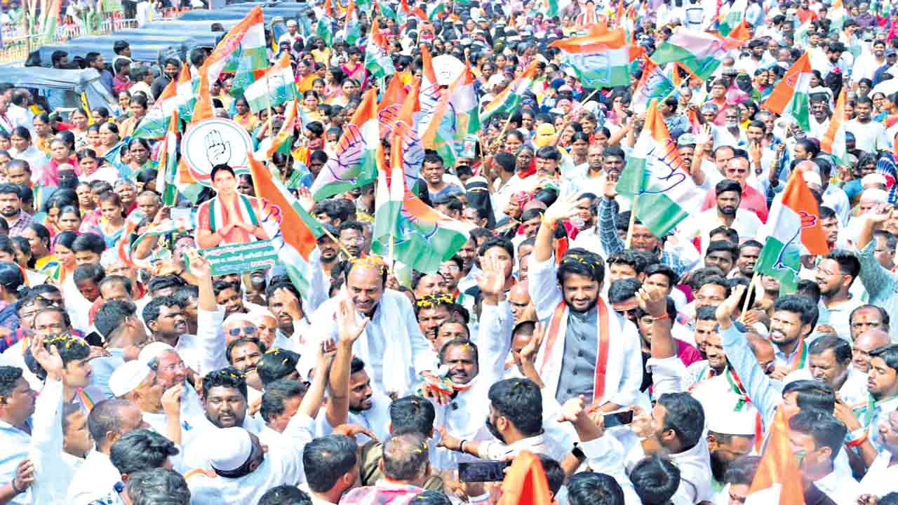 స్పీకర్‌ నిర్ణయం అపహాస్యం!