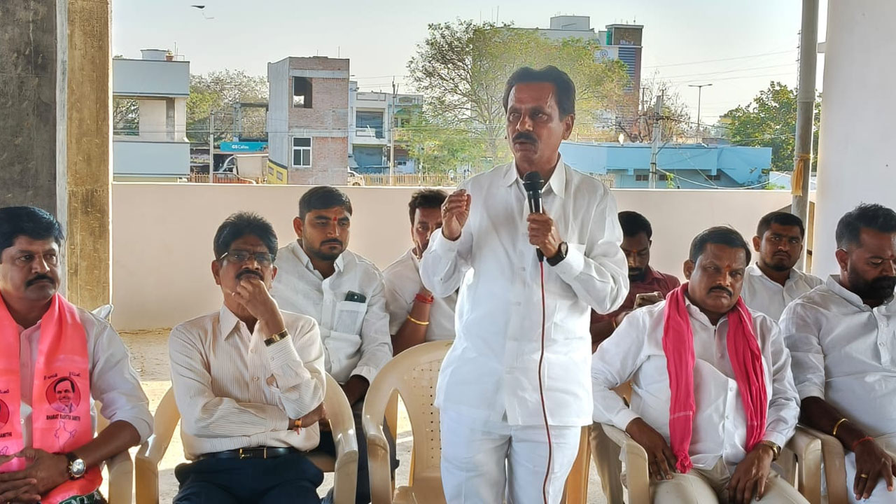 Ravindra Kumar | దేవరకొండ ఖిల్లా పై గులాబీ జెండా ఎగరాలి : బీఆర్‌ఎస్‌ అధ్యక్షులు రవీంద్ర కుమార్