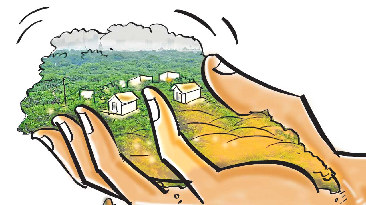 తప్పుడు పత్రాలు సృష్టించి.. భూములు కొల్లగొడుతూ..