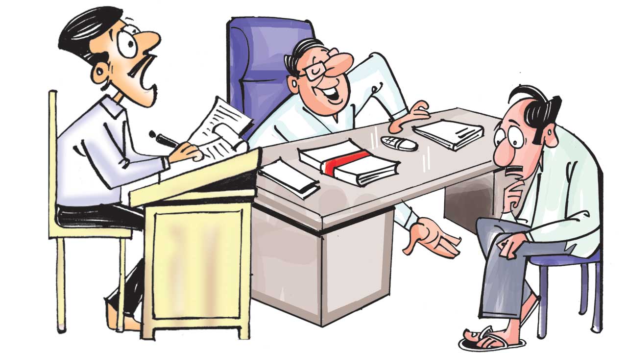 ముడుపులు ముడితేనే ఫైల్‌ ముందుకు!