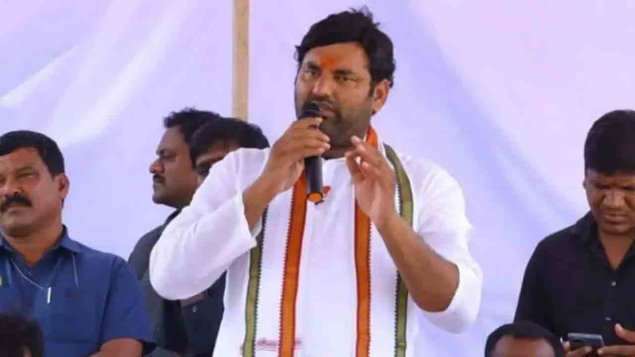 పొంగులేటితో రాజీ ప్రసక్తేలేదు : అనిరుధ్‌రెడ్డి