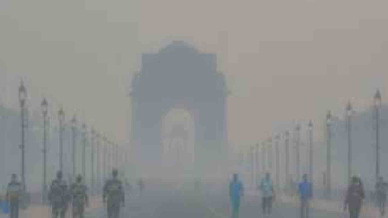 Dense Fog | ఢిల్లీని కమ్మేసిన పొగమంచు.. విమాన సేవలపై ప్రభావం