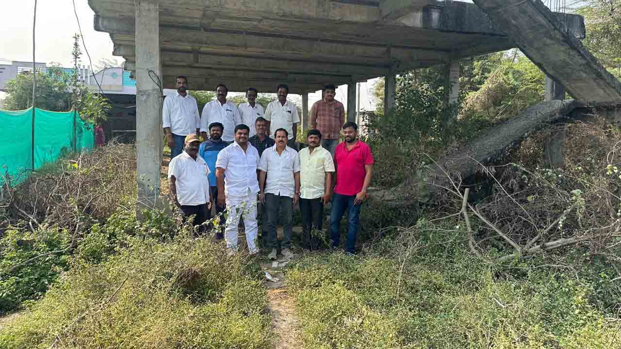 East fort | నిధులు మంజూరైనా.. తూర్పు కోటలో అభివృద్ధి పనులు పెండింగ్ : ప్రతిపక్ష నాయకుల డిమాండ్