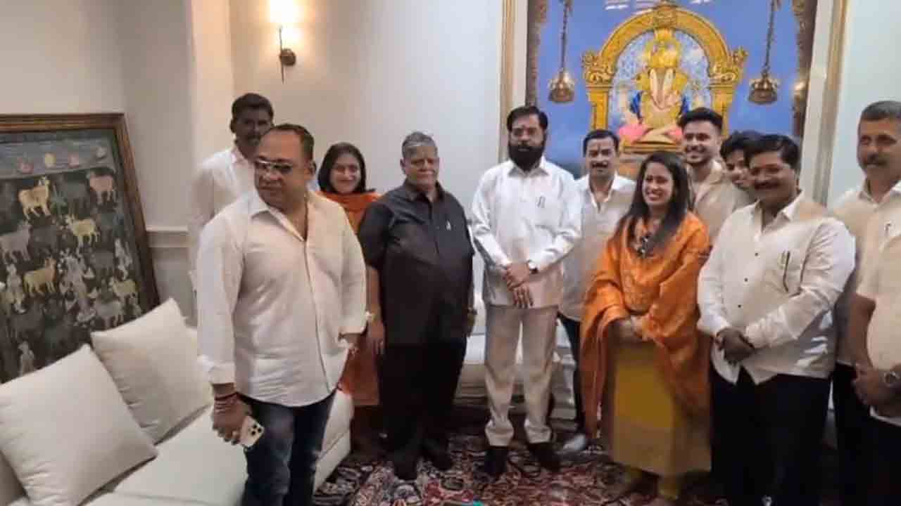 Dagdu Sakpal | ఉద్ధవ్‌ శివసేనకు షాక్‌.. ఏక్‌నాథ్‌ వర్గంలోకి మాజీ ఎమ్మెల్యే.. Video