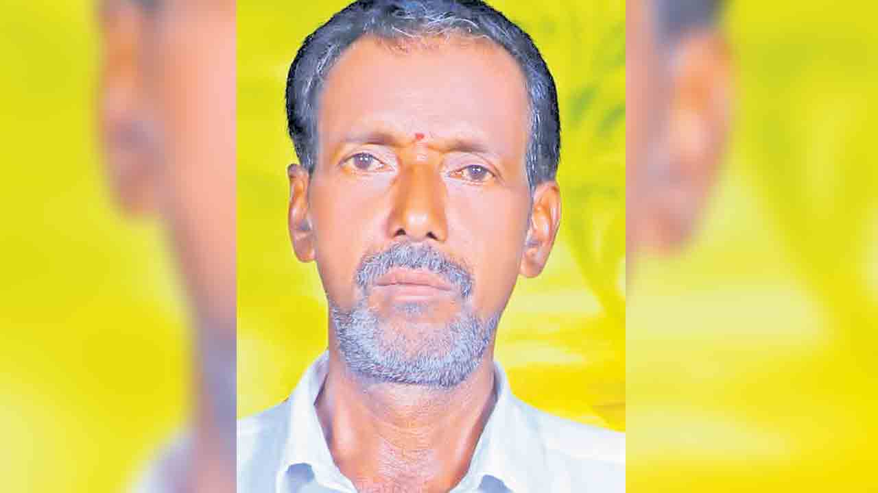 అప్పుల బాధతో రైతు ఆత్మహత్య