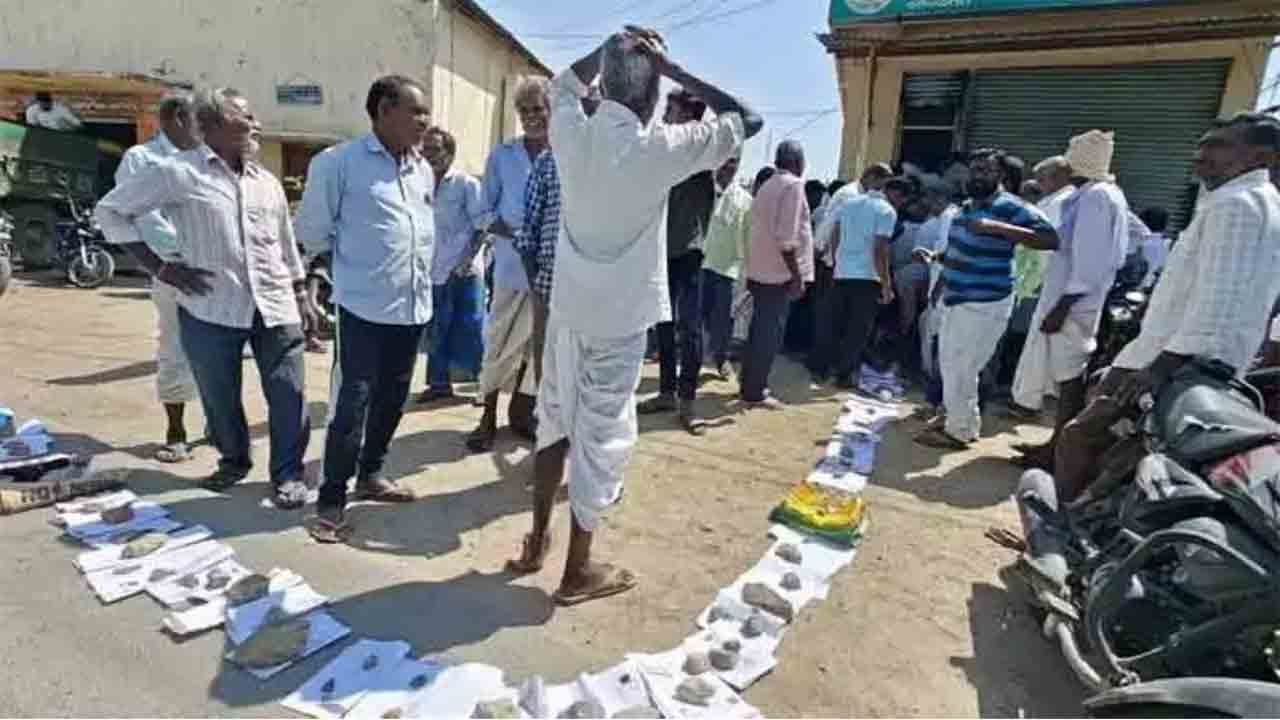 కొరత లేదట.. హడావుడి ఎందుకట?