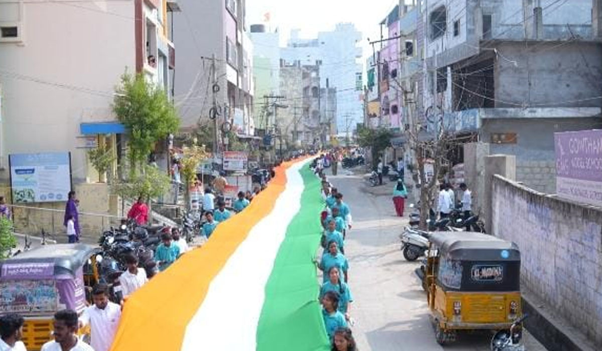 National Flag Rally | రామకృష్ణ విద్యా సంస్థల ఆధ్వర్యంలో భారీ జాతీయ పతాక ర్యాలీ