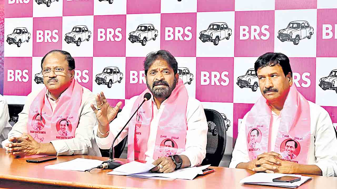 కాంగ్రెస్‌, బీజేపీ కుమ్మక్కు బట్టబయలు