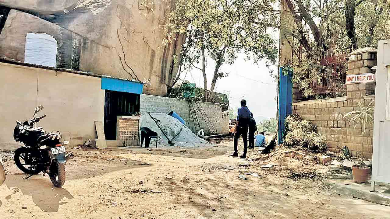 ప్రకంపనలు సృష్టించిన నమస్తే కథనాలు.. తొలగించిన బ్లూషీట్లు