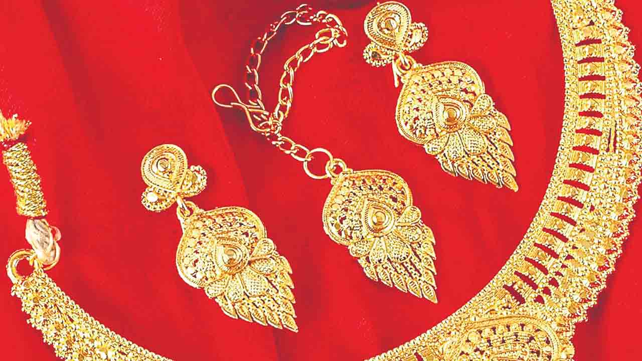 రూ.1.60 లక్షలు దాటిన బంగారం