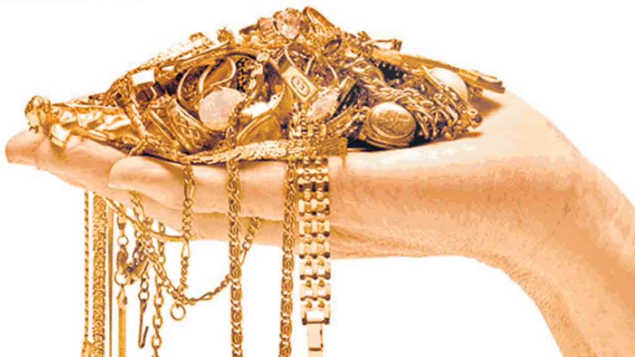 బంగారం @ 2లక్షలు?