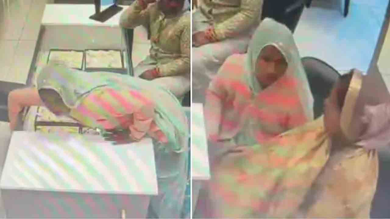 Gold Jewellery | కిలేడీలు.. 14 నిమిషాల్లో రూ.14 లక్షల విలువైన ఆభరణాలను దోచుకున్నారు.. షాకింగ్‌ వీడియో