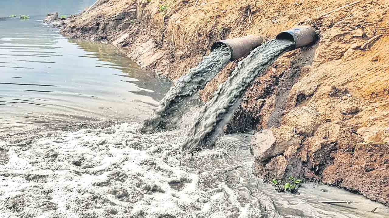 నగర జలం.. గరళం