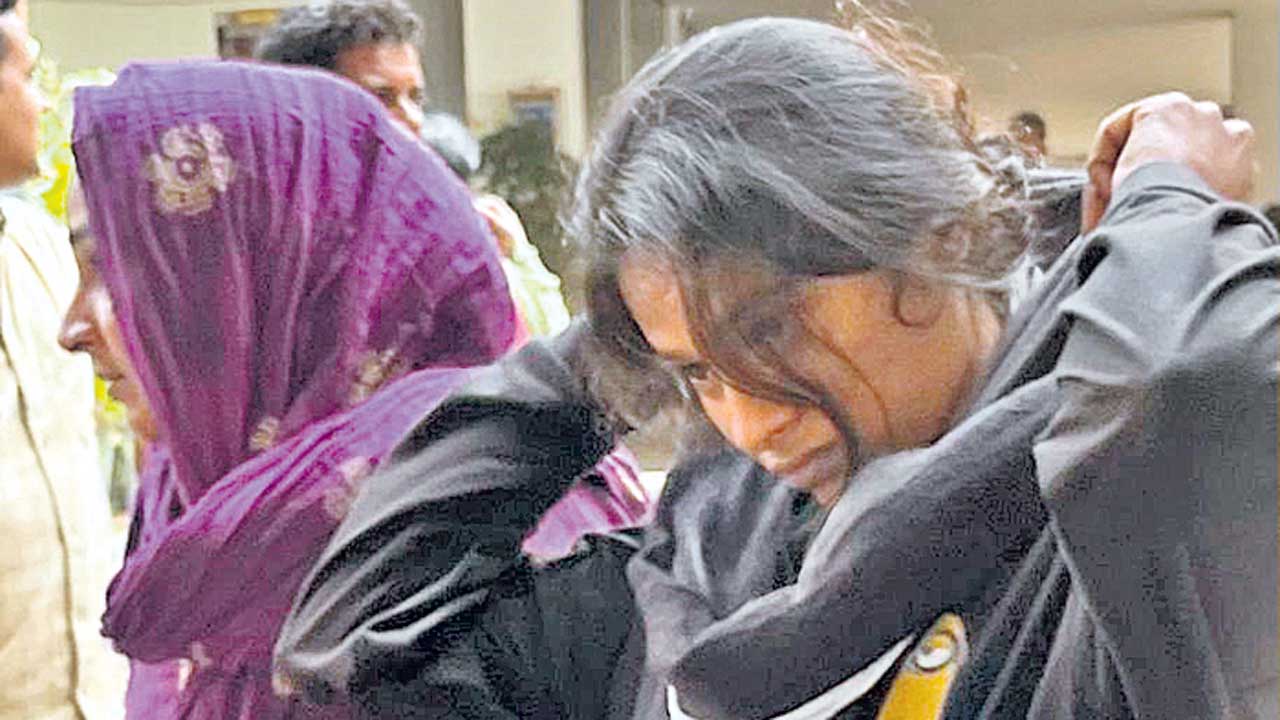 ఆభరణాల షాపులే లక్ష్యంగా..